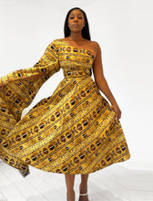 Load image into Gallery viewer, Beautiful African print dress
